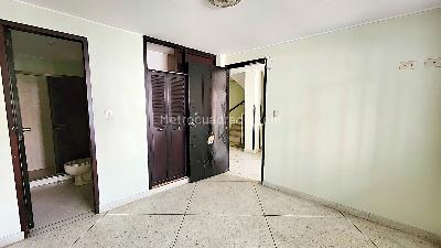 Casa de 5 alcobas en venta en Diamante 1, Bucaramanga, 375 m² · foto 13 de 17