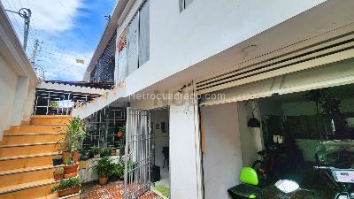 Casa de 5 alcobas en venta en Sector Lleras Restrepo, Cúcuta, 264 m² · foto 2 de 20