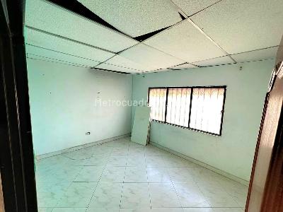 Casa de 5 alcobas en venta en Obrero, Neiva, 207 m² · foto 13 de 19