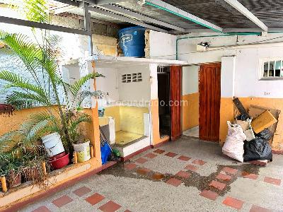 Casa de 5 alcobas en venta en Obrero, Neiva, 207 m² · foto 11 de 19