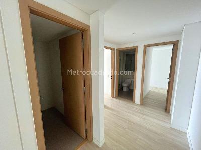 Apartamento de 3 alcobas en venta en Torre Bacata, Bogotá, 131 m² · foto 16 de 18