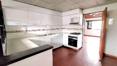 Apartamento de 3 alcobas en venta en Cadiz, Ibagué, 219 m² · foto 13 de 14