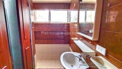 Apartamento de 3 alcobas en venta en Cadiz, Ibagué, 219 m² · foto 4 de 14