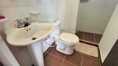 Apartamento de 3 alcobas en venta en Conjunto Residencial Altagracia, Ibagué, 74 m² · foto 8 de 17