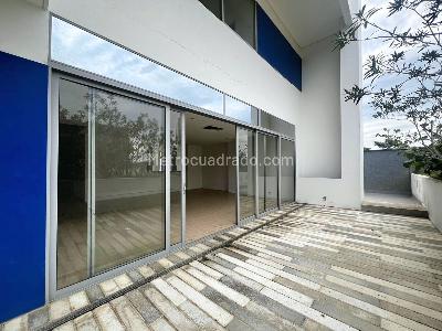 $988.692.408 en Edificio Solsticio