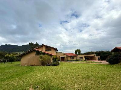 Casa de 5 alcobas en venta en Las Nubes Vereda La Toma, La Calera · foto 3 de 20