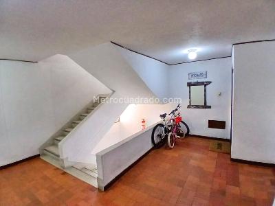 Apartamento en venta en Los Colores, Medellín · foto 5 de 19