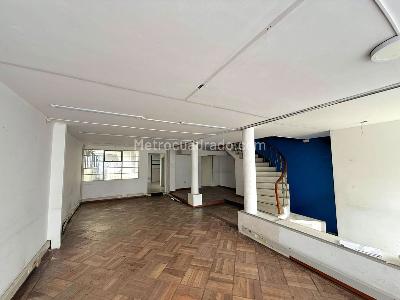 Casa de 4 alcobas en venta en Park Way, Bogotá, 422 m² · foto 2 de 19