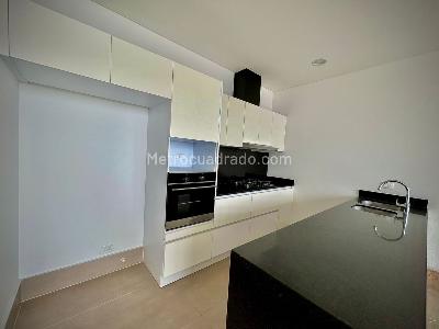 Apartamento de 3 alcobas en venta en Bellavista, Cali, 156 m² · foto 7 de 15