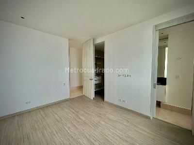 Apartamento de 3 alcobas en venta en Bellavista, Cali, 172 m² · foto 17 de 19