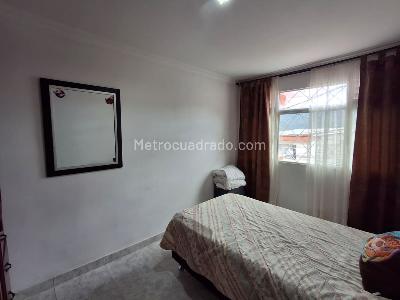 Apartamento de 3 alcobas en venta en Santa Cruz, Ibagué, 72 m² · foto 3 de 15