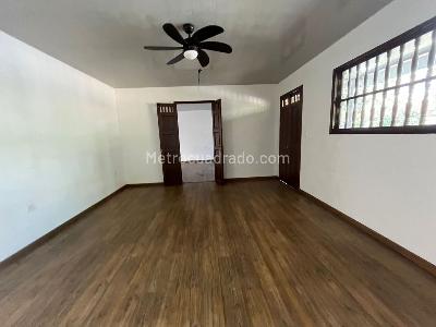 Casa de 5 alcobas en venta en Prado, Medellín, 420 m² · foto 3 de 20