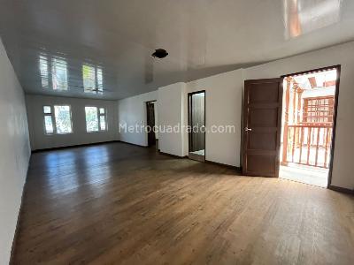 Casa de 5 alcobas en venta en Prado, Medellín, 420 m² · foto 5 de 20
