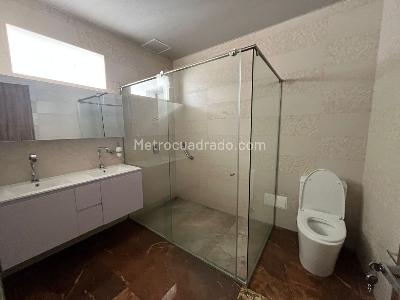 Casa de 5 alcobas en venta en Prado, Medellín, 420 m² · foto 11 de 11