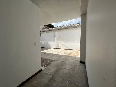 Casa de 5 alcobas en venta en Prado, Medellín, 420 m² · foto 4 de 11