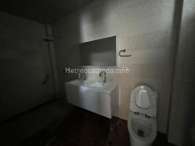 Casa de 5 alcobas en venta en Prado, Medellín, 420 m² · foto 9 de 11