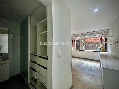 Apartamento de 4 alcobas en venta en Los Rosales, Bogotá, 214 m² · foto 13 de 20