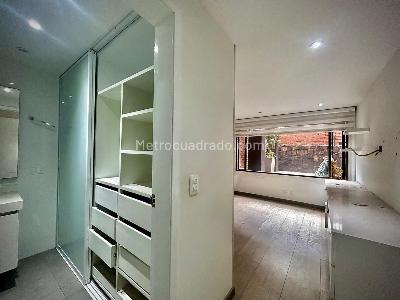Apartamento de 4 alcobas en venta en Los Rosales, Bogotá, 214 m² · foto 14 de 20