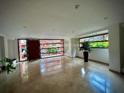 Apartamento de 4 alcobas en venta en Los Rosales, Bogotá, 214 m² · foto 20 de 20