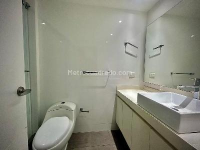 Apartamento de 4 alcobas en venta en Los Rosales, Bogotá, 214 m² · foto 7 de 20