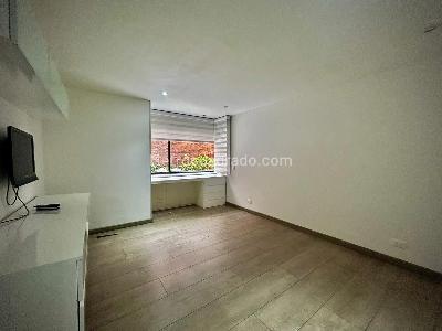 Apartamento de 4 alcobas en venta en Los Rosales, Bogotá, 214 m² · foto 9 de 20