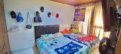 Casa de 3 alcobas en venta en Bosques De Santa Helena, Ibagué, 289 m² · foto 5 de 17