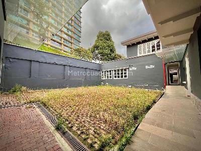 Casa de 5 alcobas en venta en Pardo Rubio, Bogotá, 471 m² · foto 3 de 19