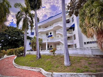 Apartamento de 3 alcobas en venta en Lagos Del Peñon, Girardot, 321 m² · foto 4 de 19