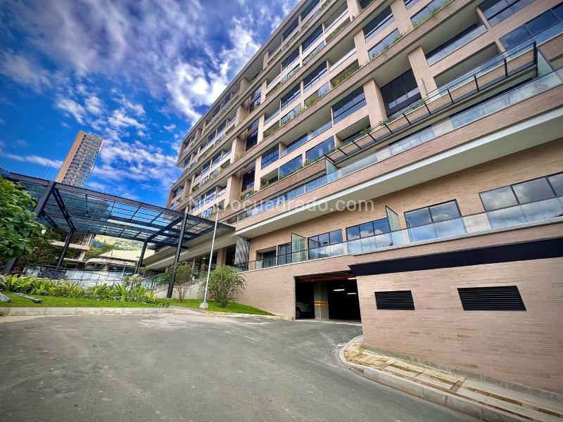 Apartamento en Arriendo, EL POBLADO, Medellín - Więcej