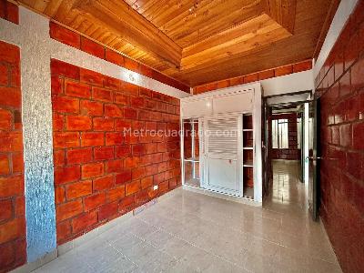 Casa de 3 alcobas en venta en Brisas De Girardot, Girardot, 72 m² · foto 5 de 18