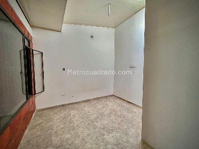 Casa de 3 alcobas en venta en Brisas De Girardot, Girardot, 72 m² · foto 10 de 18