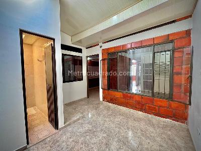 Casa de 3 alcobas en venta en Brisas De Girardot, Girardot, 72 m² · foto 14 de 18