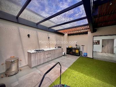 Casa de 5 alcobas en venta en Los Colores, Medellín, 650 m² · foto 19 de 20