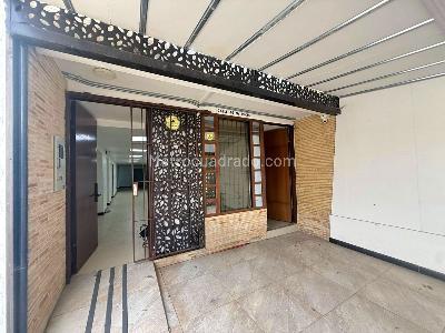 Casa de 5 alcobas en venta en La Soledad Teusaquillo, Bogotá, 316 m² · foto 18 de 20