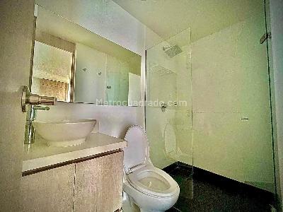 Apartamento de 2 alcobas en venta en Edificio Bianco, Sabaneta, 78 m² · foto 10 de 17
