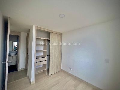 Apartamento de 2 alcobas en venta en Edificio Bianco, Sabaneta, 79 m² · foto 10 de 19