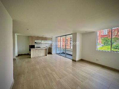 Apartamento de 2 alcobas en venta en Edificio Bianco, Sabaneta, 80 m² · foto 11 de 13