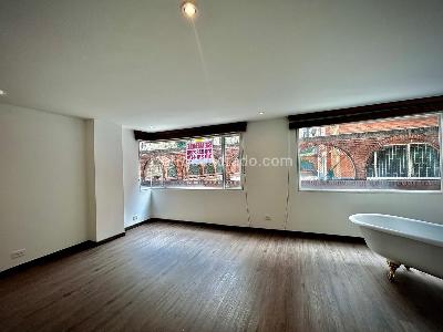 Apartamento de 3 alcobas en venta en Chico Nogal, Bogotá, 150 m² · foto 2 de 12