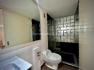 Apartamento de 3 alcobas en venta en Chico Nogal, Bogotá, 150 m² · foto 6 de 12