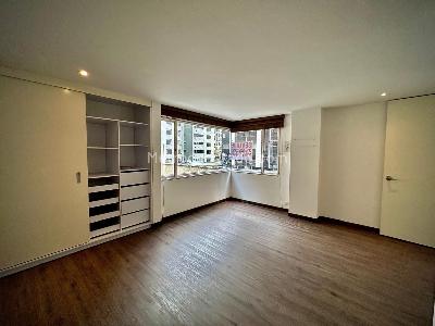 Apartamento de 3 alcobas en venta en Chico Nogal, Bogotá, 150 m² · foto 8 de 12