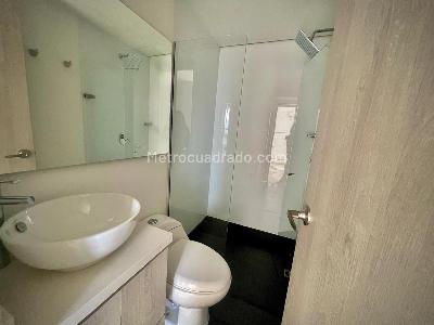 Apartamento de 2 alcobas en venta en Edificio Bianco, Sabaneta, 72 m² · foto 13 de 17