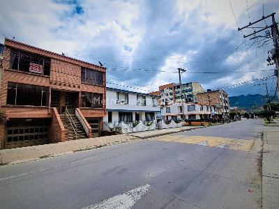 Casa en venta en Algarra Iii, Zipaquirá · foto 2 de 19