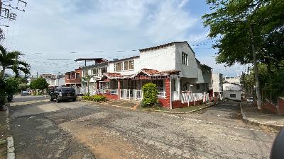 Casa de 5 alcobas en venta en Lagos I, Floridablanca, 330 m² · foto 2 de 20