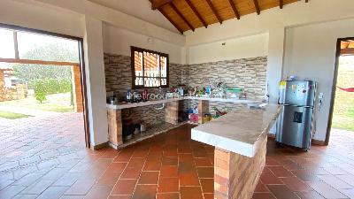 Casa de 5 alcobas en venta en Mesa De Los Santos, Floridablanca · foto 10 de 17