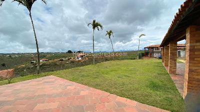 Casa de 5 alcobas en venta en Mesa De Los Santos, Floridablanca · foto 4 de 17