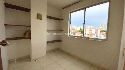 Apartamento de 3 alcobas en venta en Comuneros, Bucaramanga, 70 m² · foto 9 de 13