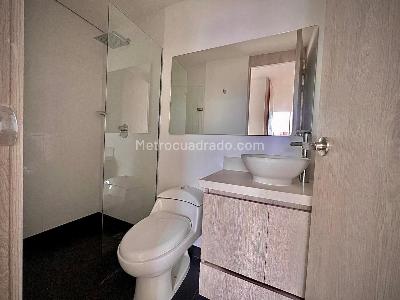 Apartamento de 2 alcobas en venta en Edificio Bianco, Sabaneta, 78 m² · foto 16 de 20