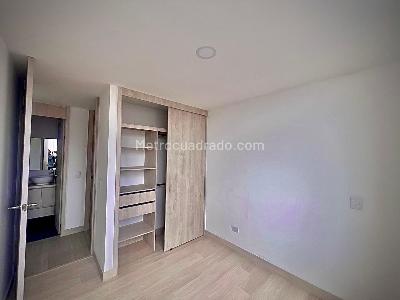 Apartamento de 2 alcobas en venta en Edificio Bianco, Sabaneta, 79 m² · foto 14 de 17