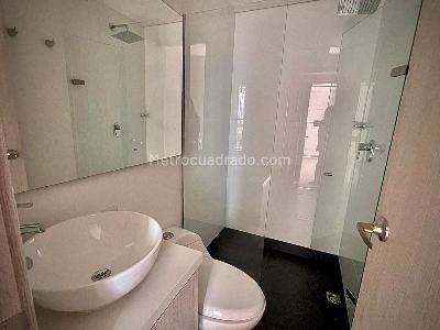 Apartamento de 2 alcobas en venta en Edificio Bianco, Sabaneta, 78 m² · foto 11 de 15