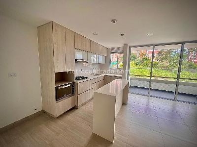 Apartamento de 2 alcobas en venta en Edificio Bianco, Sabaneta, 78 m² · foto 2 de 15
